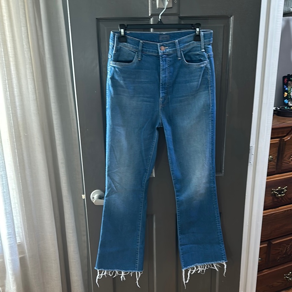 MOTHER Blue Ankle Cropped Jeans with High Waist and Distressed Hem